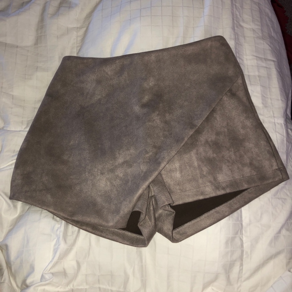 grey suede skort